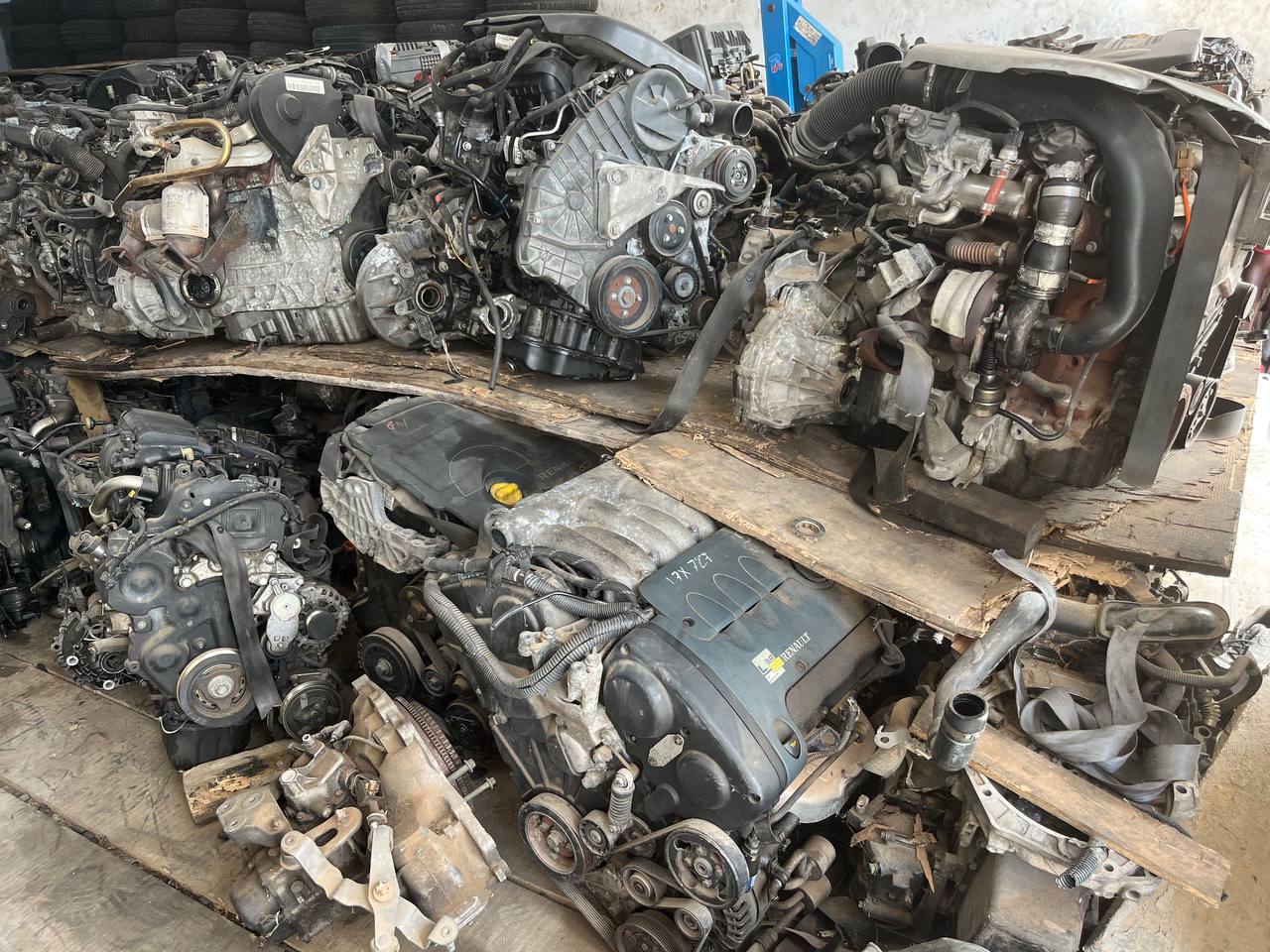 car engines/automotive engines
