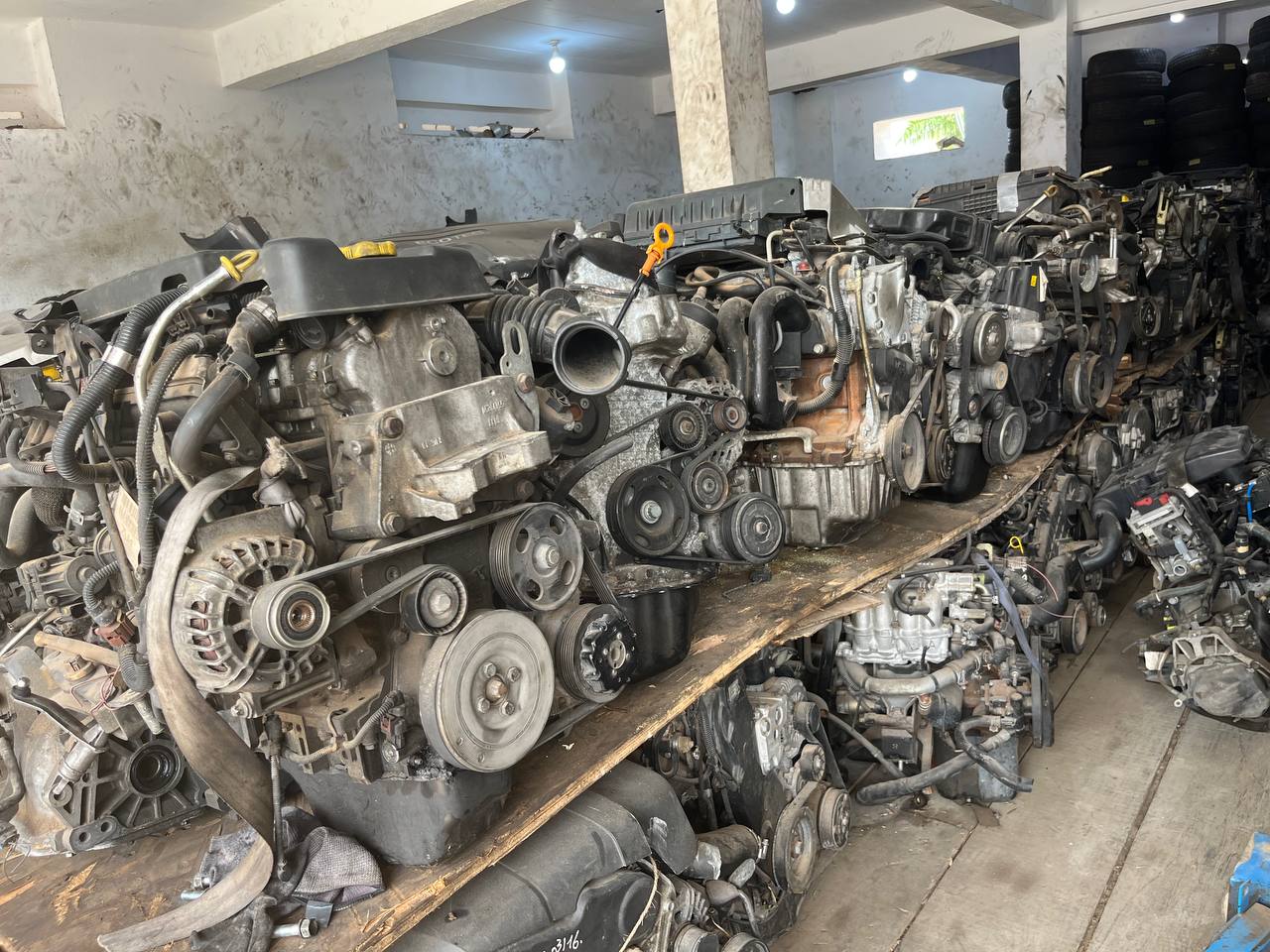 car engines/automotive engines